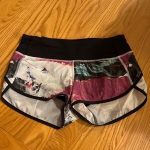 Lululemon Athletica Women's Black and Purple Speed Up Shorts Low Rise Size 2